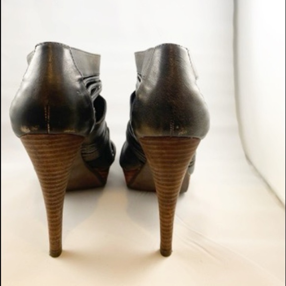 Aldo front zip heels army green Sz 9 , 4.5” - Picture 3 of 7